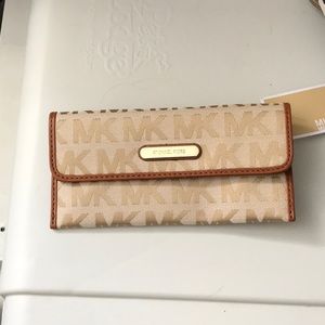 Micheal Kors Wallet